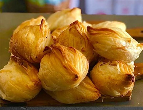 Pastizzi Gobon/ Cheese Pie